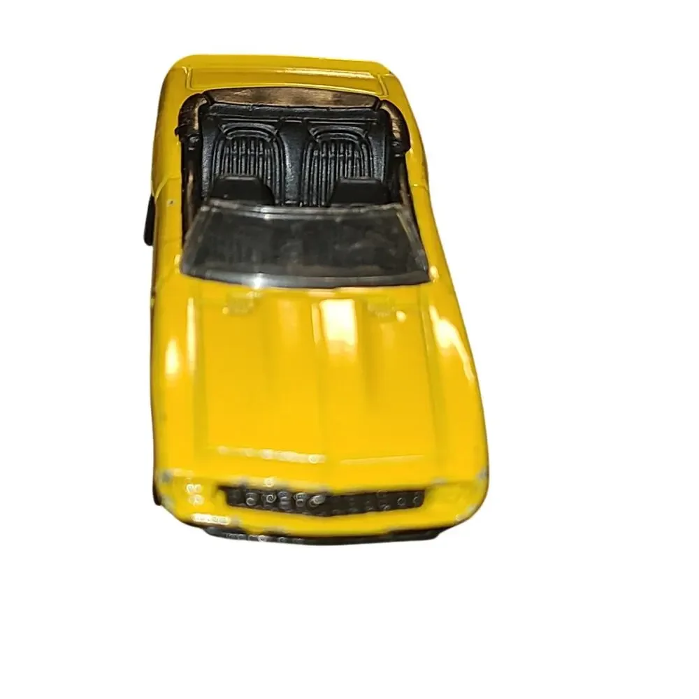 2011 Hot Wheels ‘69 Camaro SS Yellow Convertible Diecast Car 1:64